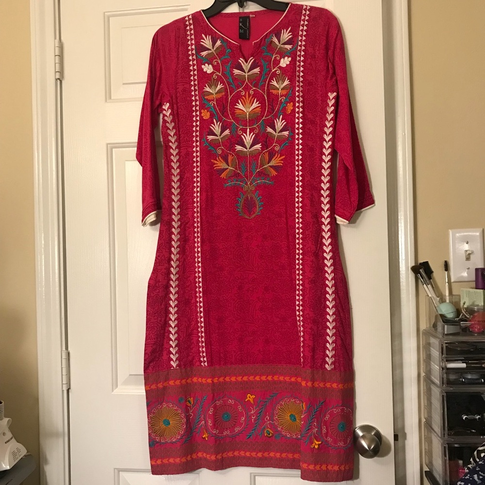 NWOT Embroidered Pakistani Kameez/Kurta.